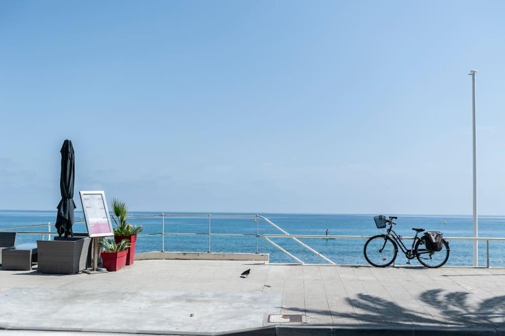 Superbe Studio Avec Terrasse En Front De Mer Μεντόν Εξωτερικό φωτογραφία