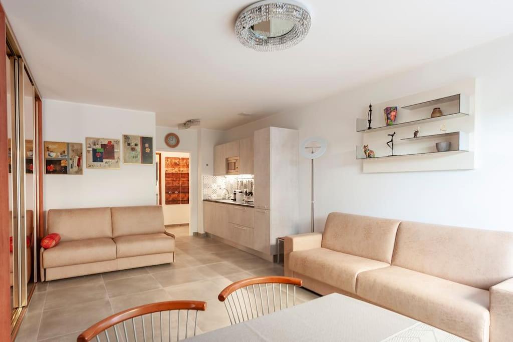Superbe Studio Avec Terrasse En Front De Mer Μεντόν Εξωτερικό φωτογραφία