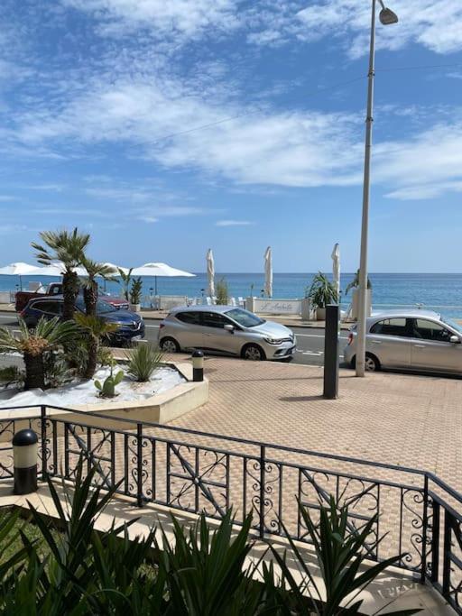Superbe Studio Avec Terrasse En Front De Mer Μεντόν Εξωτερικό φωτογραφία